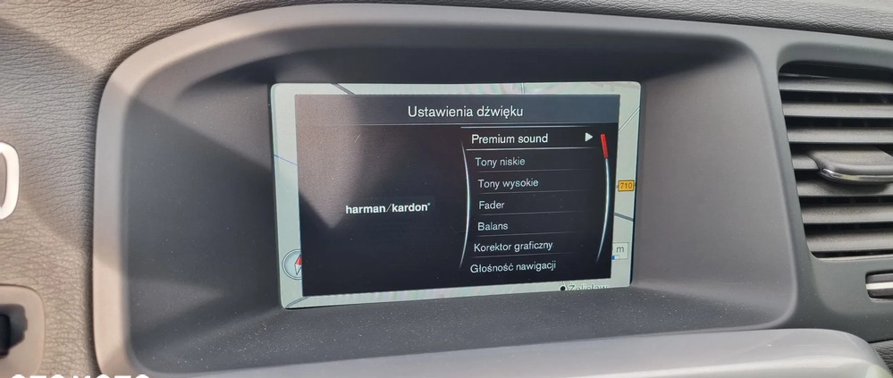 Volvo V60 cena 74900 przebieg: 65000, rok produkcji 2017 z Sieradz małe 631
